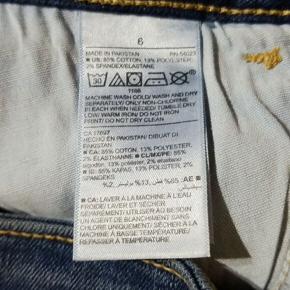 Old Navy High-Waisted Rockstar Super-Skinny Ripped Ankle Jeans Size 6 - Picture 5 of 6